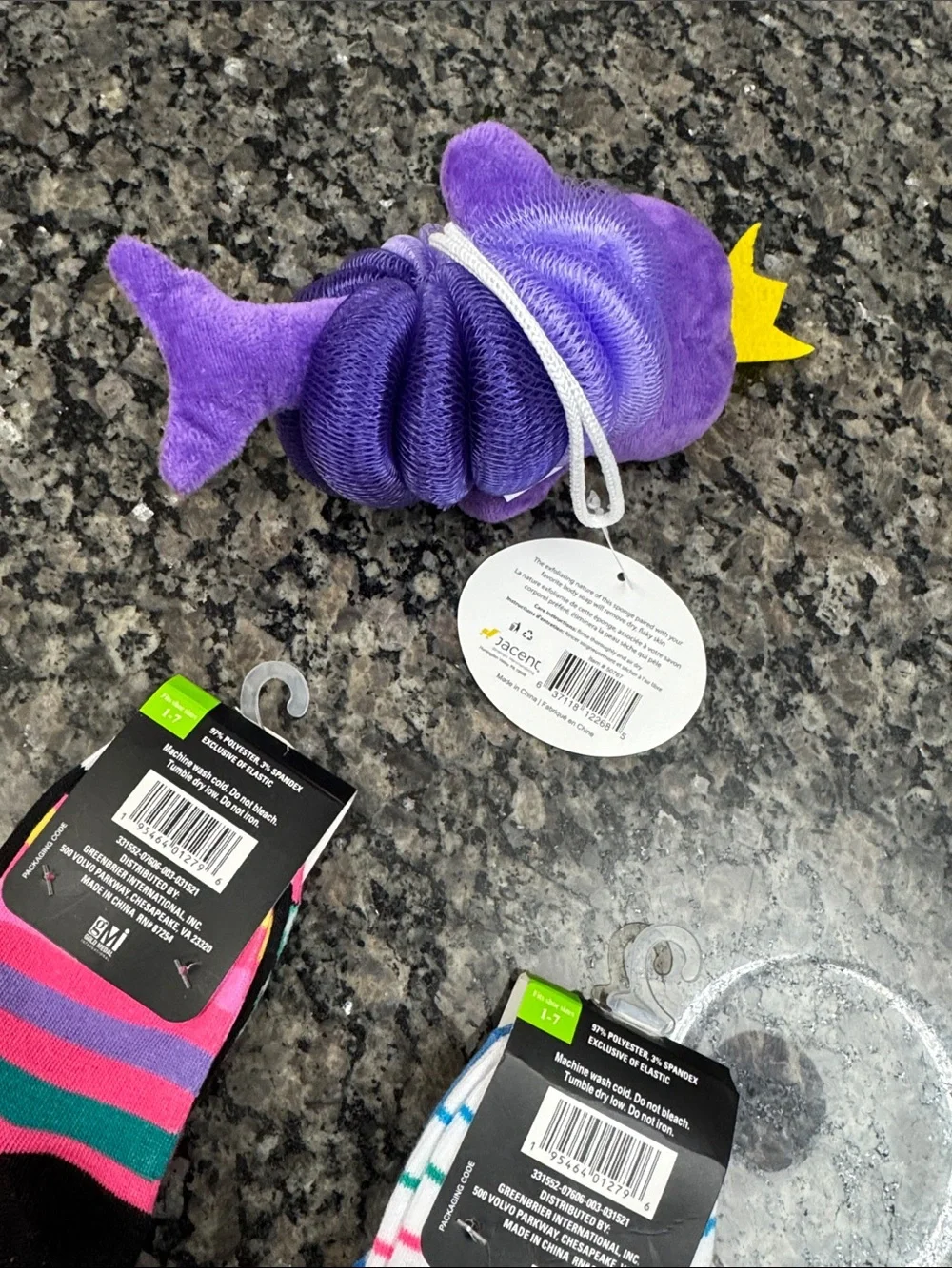 Beverly Hills Polo Club girls socks and bath sponge NWT shoe size 1-7